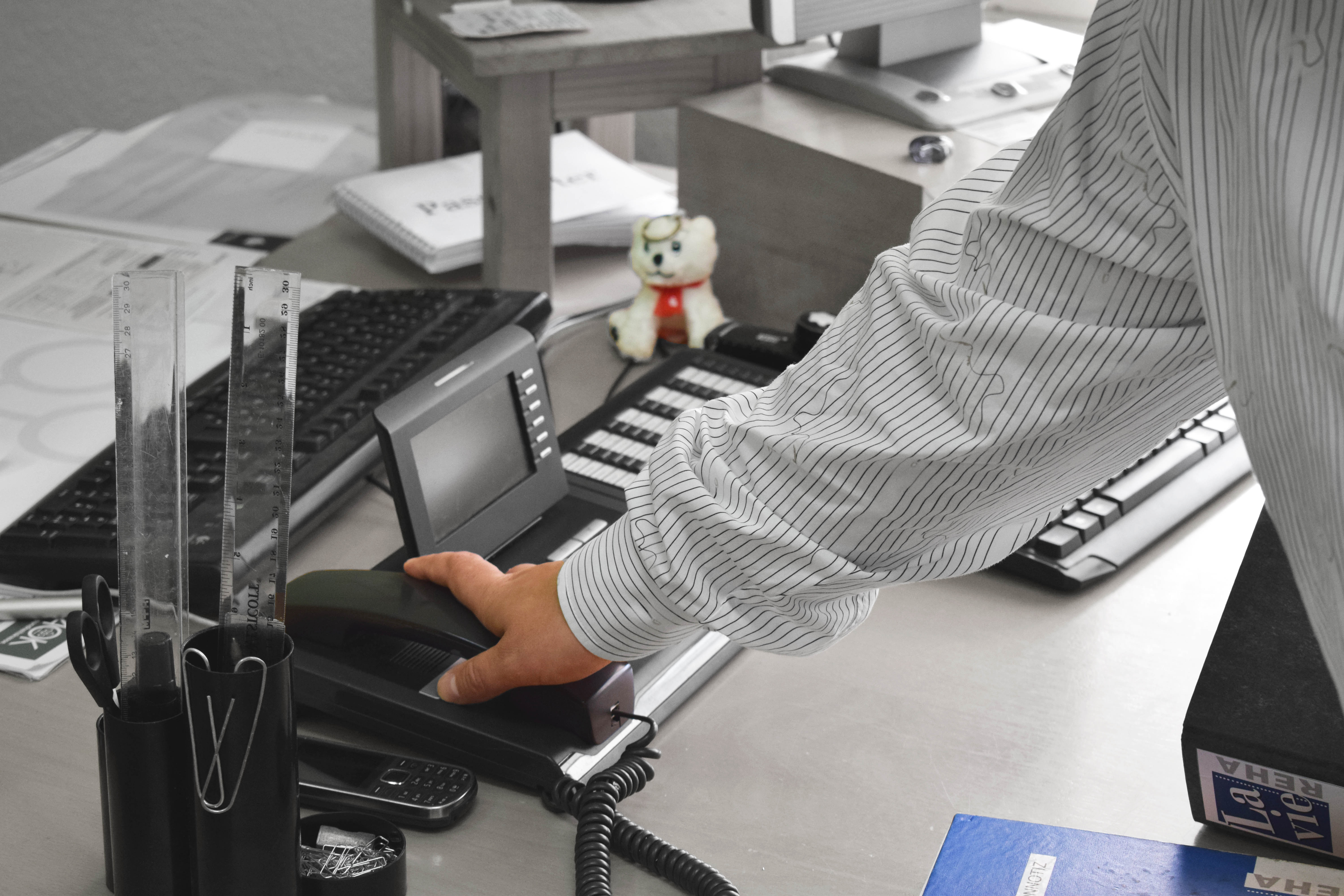 Foto eines Arbeitsplatzes im Büro